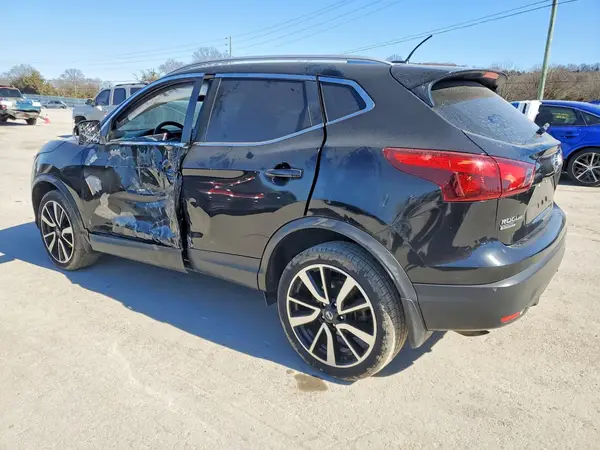 JN1BJ1CP7HW015949 2017 NISSAN ROGUE - Image 2