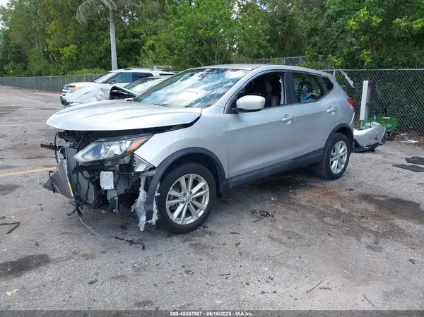 JN1BJ1CP7HW016261 2017 NISSAN ROGUE - Image 2