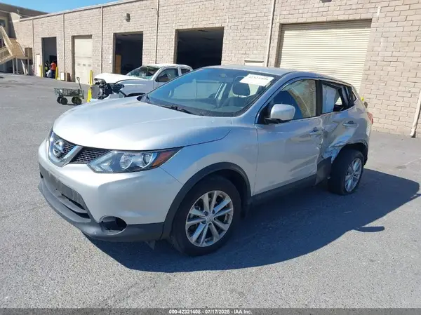 JN1BJ1CP7HW017295 2017 NISSAN ROGUE - Image 2