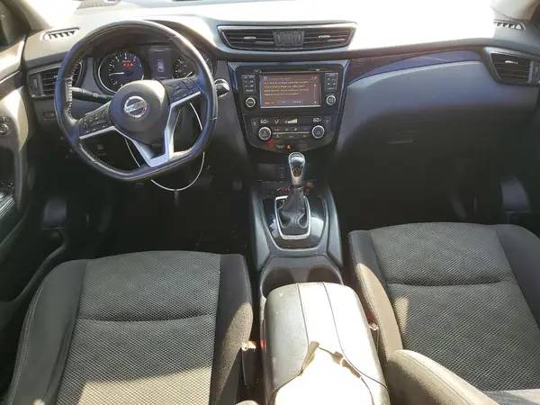JN1BJ1CP7HW018057 2017 NISSAN ROGUE - Image 8