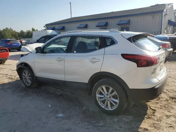JN1BJ1CP7HW018429 2017 NISSAN ROGUE - Image 2