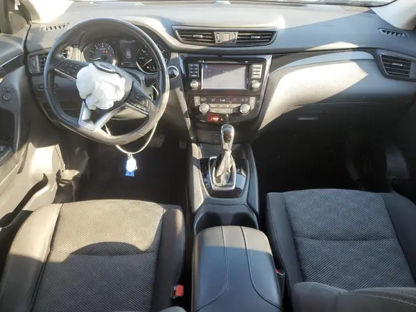 JN1BJ1CP7HW018429 2017 NISSAN ROGUE - Image 8