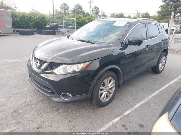 JN1BJ1CP7HW019063 2017 NISSAN ROGUE - Image 2