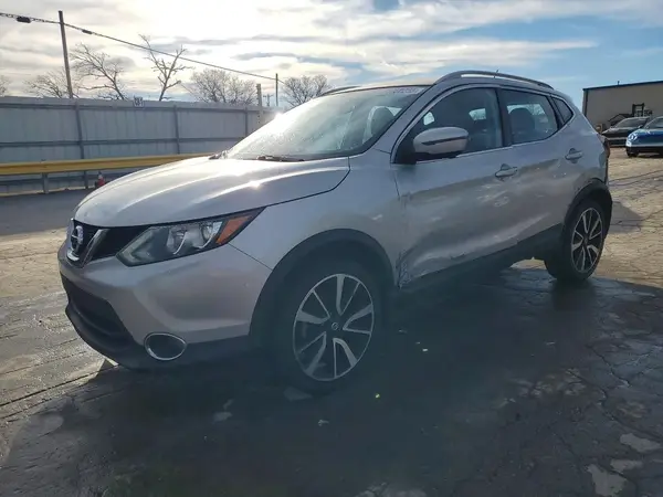 JN1BJ1CP7HW021833 2017 NISSAN ROGUE - Image 1
