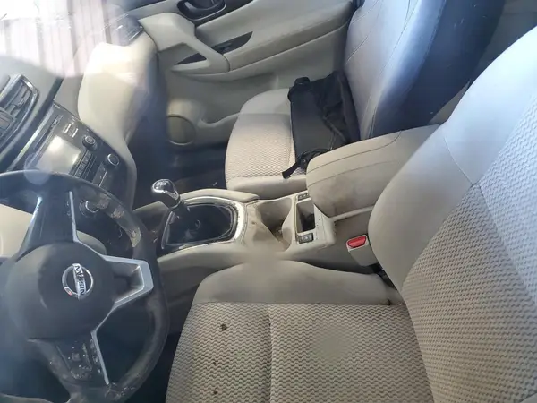 JN1BJ1CP7HW024277 2017 NISSAN ROGUE - Image 8