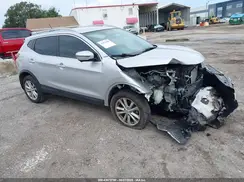 JN1BJ1CP7HW025588 2017 NISSAN ROGUE