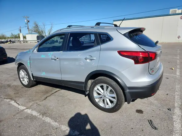 JN1BJ1CP7HW026109 2017 NISSAN ROGUE - Image 2