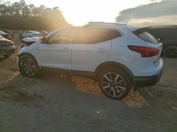 JN1BJ1CP7HW028006 2017 NISSAN ROGUE - Image 2