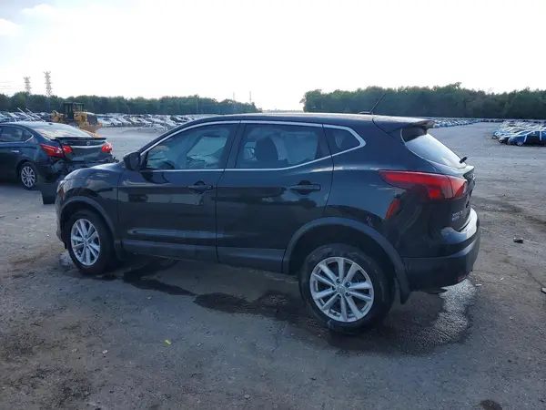 JN1BJ1CP7HW028636 2017 NISSAN ROGUE - Image 2