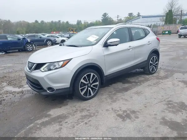 JN1BJ1CP7HW033707 2017 NISSAN ROGUE - Image 2