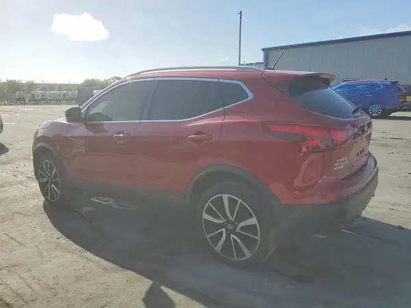 JN1BJ1CP7HW035585 2017 NISSAN ROGUE - Image 2