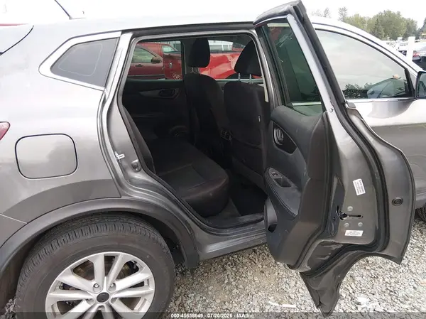 JN1BJ1CP7HW036459 2017 NISSAN ROGUE - Image 8