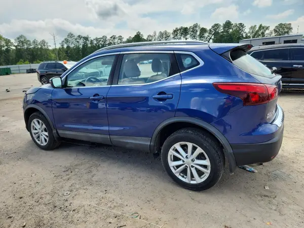 JN1BJ1CP7JW100649 2018 NISSAN ROGUE - Image 2