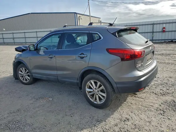 JN1BJ1CP7JW100974 2018 NISSAN ROGUE - Image 2