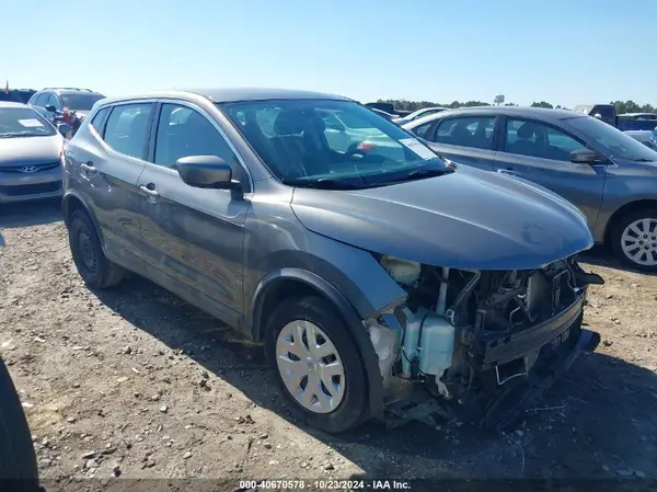 JN1BJ1CP7JW154629 2018 NISSAN ROGUE - Image 1