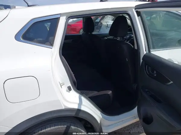 JN1BJ1CP7JW161516 2018 NISSAN ROGUE - Image 8