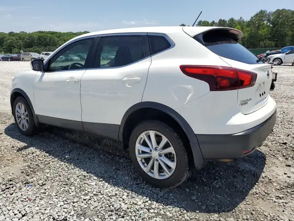 JN1BJ1CP7JW164111 2018 NISSAN ROGUE - Image 2