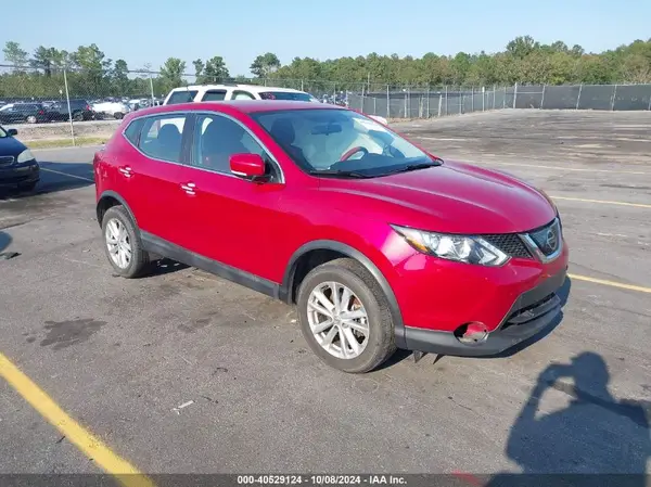 JN1BJ1CP7JW182527 2018 NISSAN ROGUE - Image 1