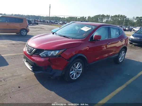 JN1BJ1CP7JW182527 2018 NISSAN ROGUE - Image 2