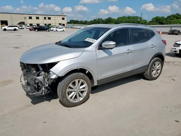 JN1BJ1CP7JW184861 2018 NISSAN ROGUE - Image 1