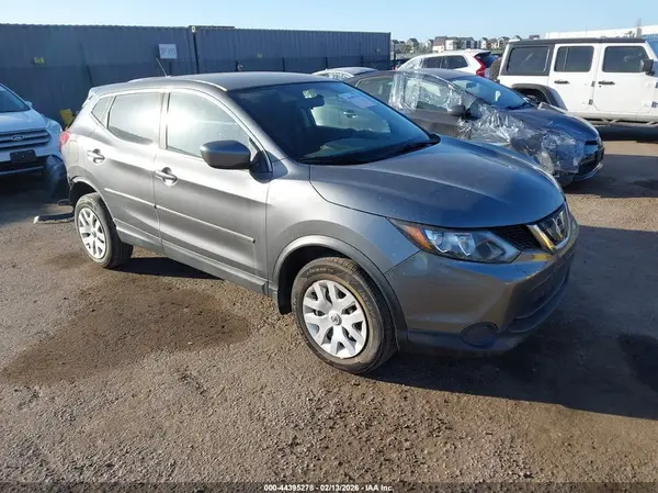 JN1BJ1CP7JW185556 2018 NISSAN ROGUE - Image 1