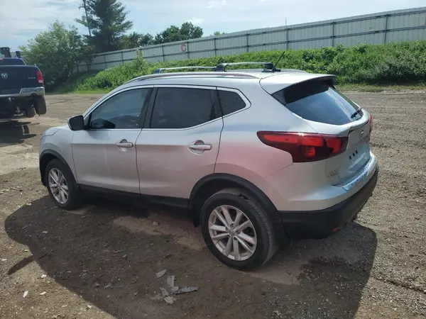 JN1BJ1CP7JW190269 2018 NISSAN ROGUE - Image 2