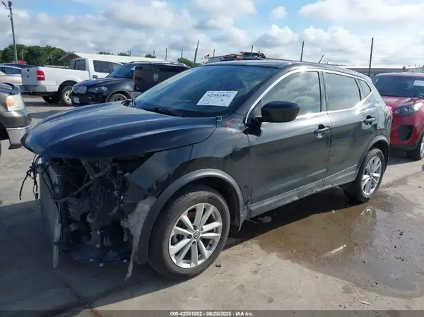 JN1BJ1CP7KW229525 2019 NISSAN ROGUE - Image 2