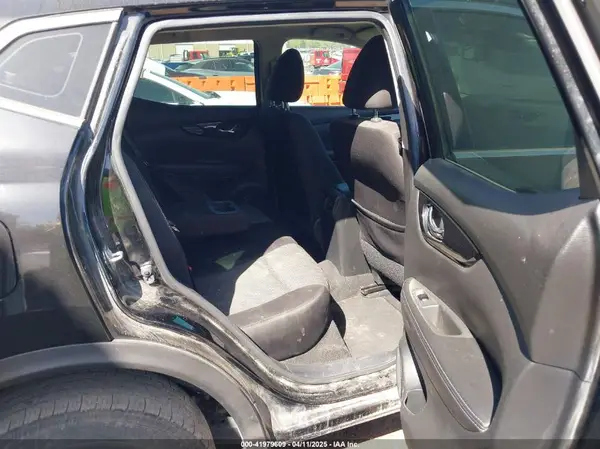 JN1BJ1CP7KW235504 2019 NISSAN ROGUE - Image 8