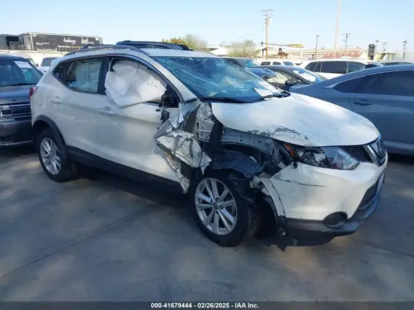 JN1BJ1CP7KW520798 2019 NISSAN ROGUE - Image 1