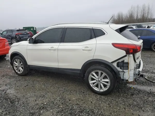 JN1BJ1CP7KW523457 2019 NISSAN ROGUE - Image 2