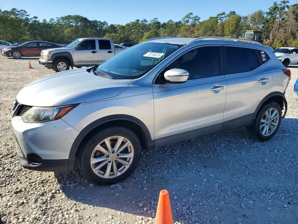 JN1BJ1CP8HW005270 2017 NISSAN ROGUE - Image 1
