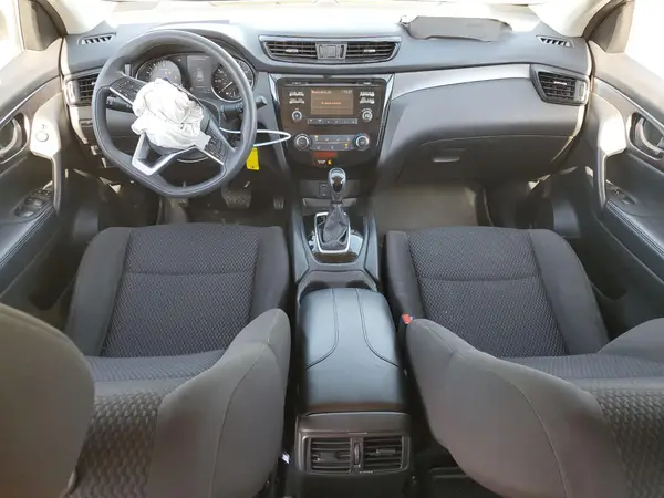 JN1BJ1CP8HW005365 2017 NISSAN ROGUE - Image 8