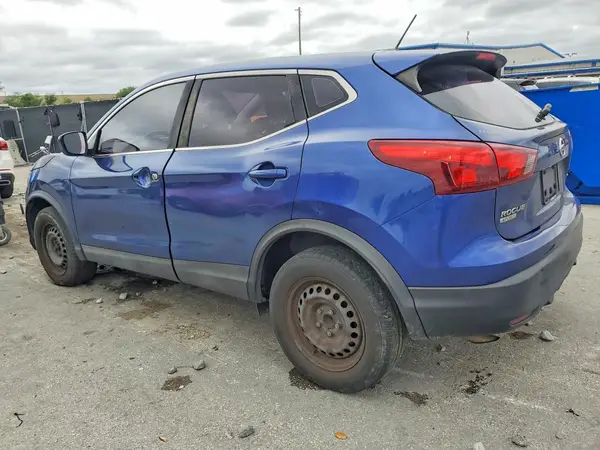 JN1BJ1CP8HW005396 2017 NISSAN ROGUE - Image 2