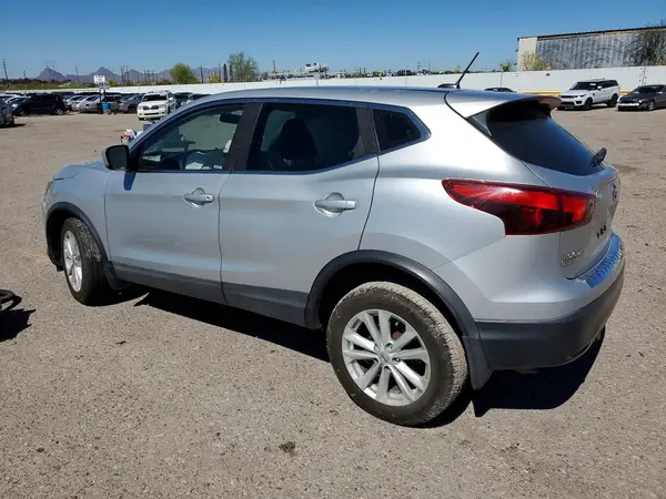 JN1BJ1CP8HW007729 2017 NISSAN ROGUE - Image 2
