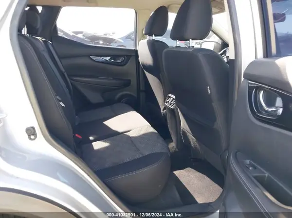 JN1BJ1CP8HW011084 2017 NISSAN ROGUE - Image 8