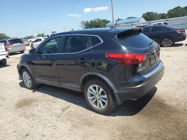 JN1BJ1CP8HW013580 2017 NISSAN ROGUE - Image 2