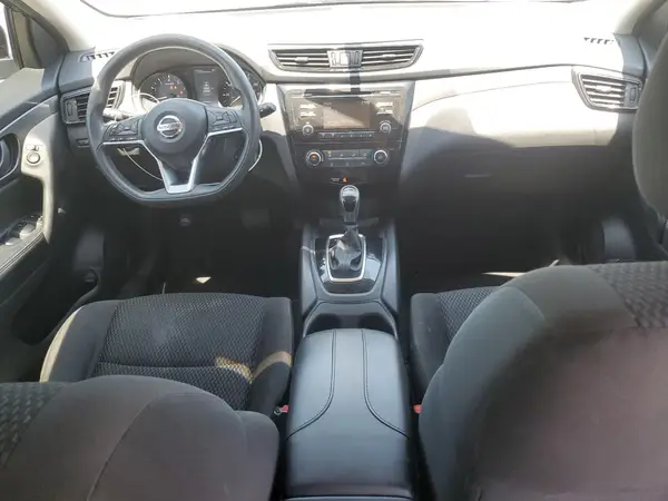 JN1BJ1CP8HW013580 2017 NISSAN ROGUE - Image 8