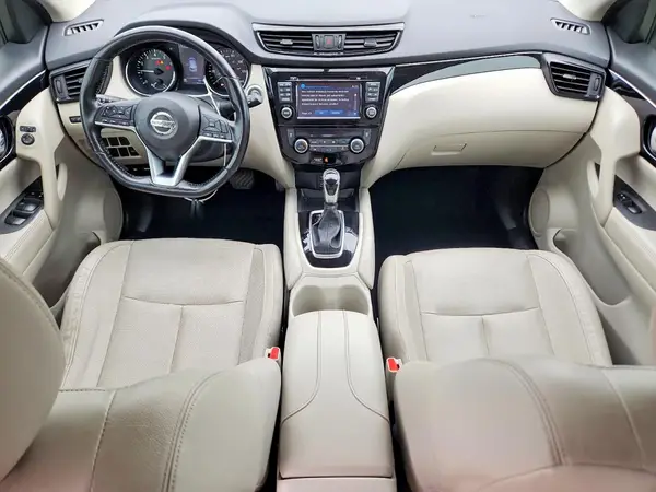 JN1BJ1CP8HW014583 2017 NISSAN ROGUE - Image 8