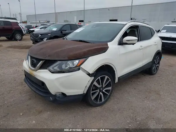 JN1BJ1CP8HW014731 2017 NISSAN ROGUE - Image 2