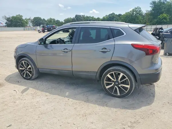 JN1BJ1CP8HW014809 2017 NISSAN ROGUE - Image 2