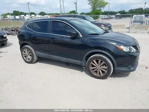 JN1BJ1CP8HW016169 2017 NISSAN ROGUE - Image 1