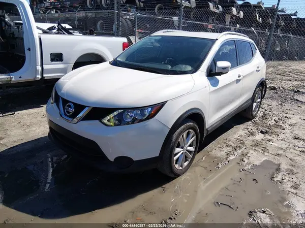 JN1BJ1CP8HW019542 2017 NISSAN ROGUE - Image 2