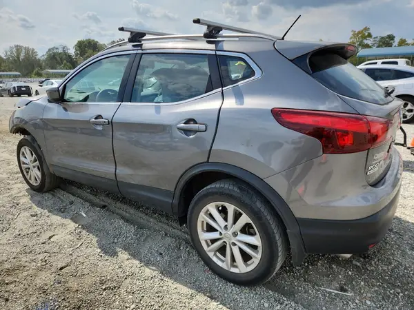 JN1BJ1CP8HW020710 2017 NISSAN ROGUE - Image 2