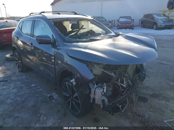 JN1BJ1CP8HW020870 2017 NISSAN ROGUE - Image 1