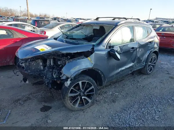 JN1BJ1CP8HW020870 2017 NISSAN ROGUE - Image 2