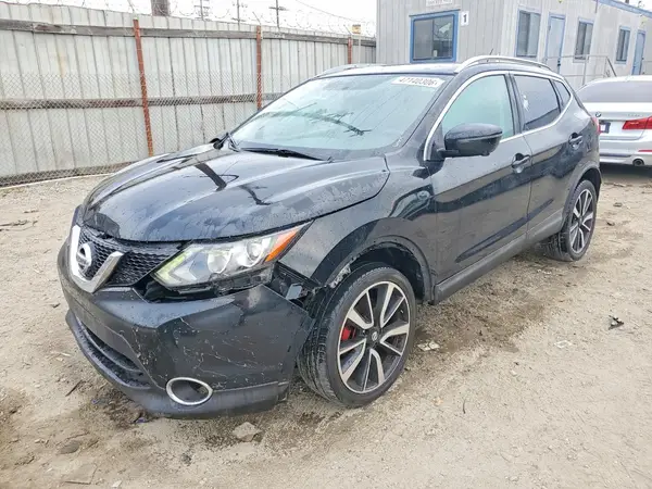 JN1BJ1CP8HW022358 2017 NISSAN ROGUE - Image 1