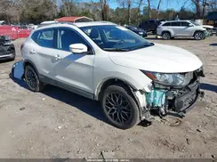 JN1BJ1CP8HW023509 2017 NISSAN ROGUE