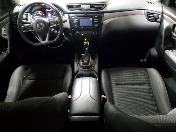 JN1BJ1CP8HW023932 2017 NISSAN ROGUE - Image 8
