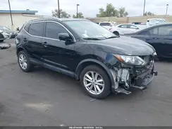 JN1BJ1CP8HW024076 2017 NISSAN ROGUE