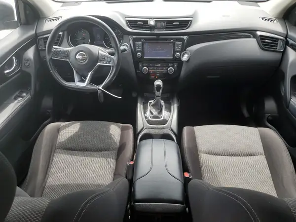 JN1BJ1CP8HW026927 2017 NISSAN ROGUE - Image 8